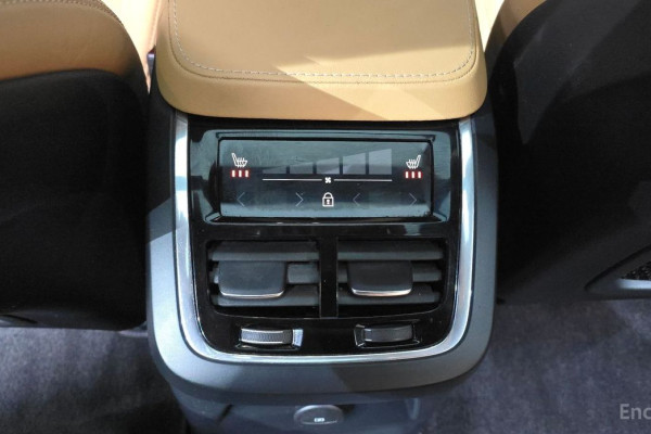 2022 Volvo XC90 с пробегом 41 979 км