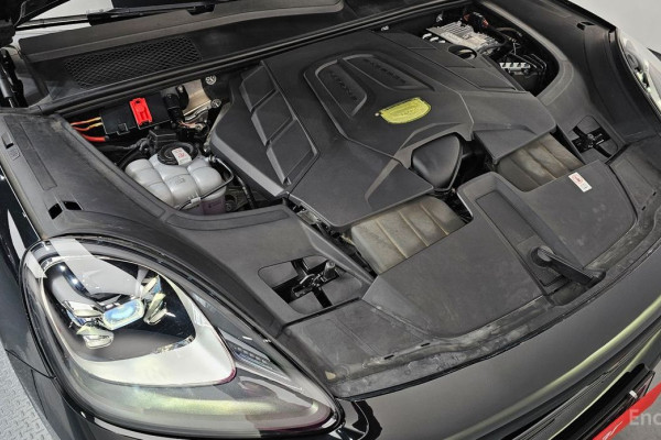 2022 Porsche Cayenne с пробегом 57 008 км