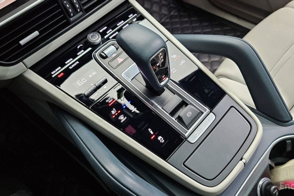 2023 Porsche Cayenne с пробегом 16 998 км