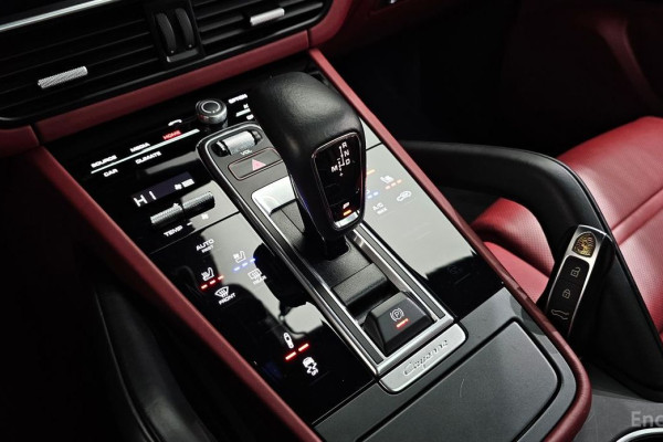 2022 Porsche Cayenne с пробегом 57 008 км