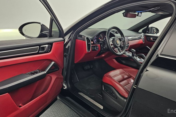 2022 Porsche Cayenne с пробегом 57 008 км