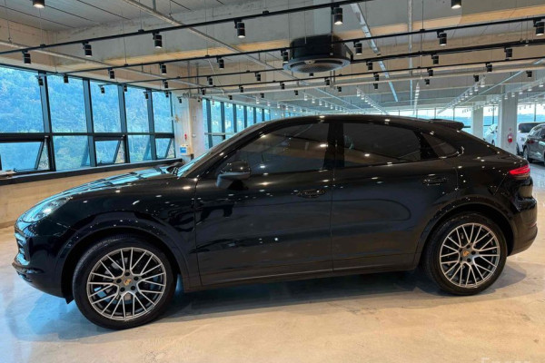 2023 Porsche Cayenne с пробегом 14 200 км