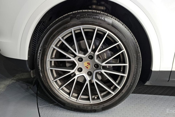 2023 Porsche Cayenne с пробегом 16 256 км