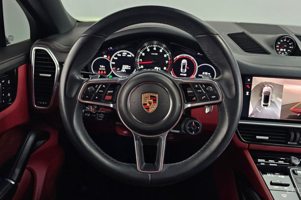 2022 Porsche Cayenne с пробегом 57 008 км