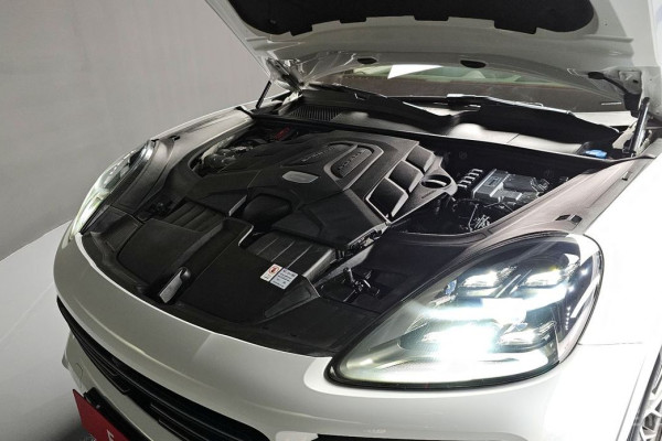 2023 Porsche Cayenne с пробегом 16 256 км