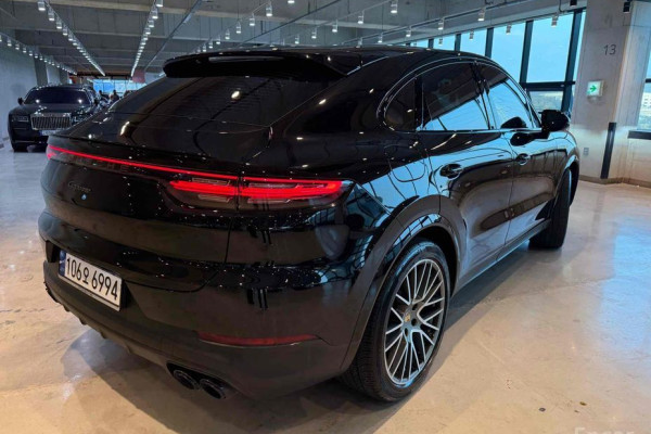 2023 Porsche Cayenne с пробегом 14 200 км