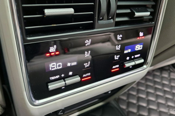 2023 Porsche Cayenne с пробегом 16 998 км