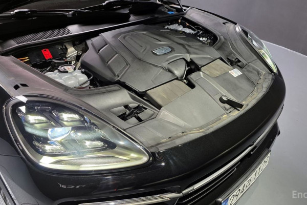2023 Porsche Cayenne с пробегом 44 261 км