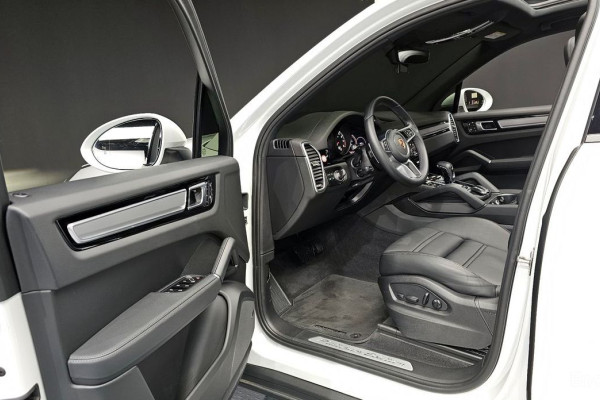 2023 Porsche Cayenne с пробегом 16 256 км