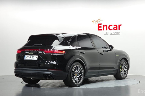 2023 Porsche Cayenne с пробегом 20 857 км