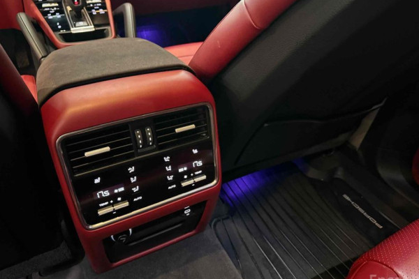 2023 Porsche Cayenne с пробегом 14 200 км