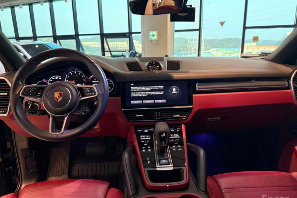 2023 Porsche Cayenne с пробегом 14 200 км