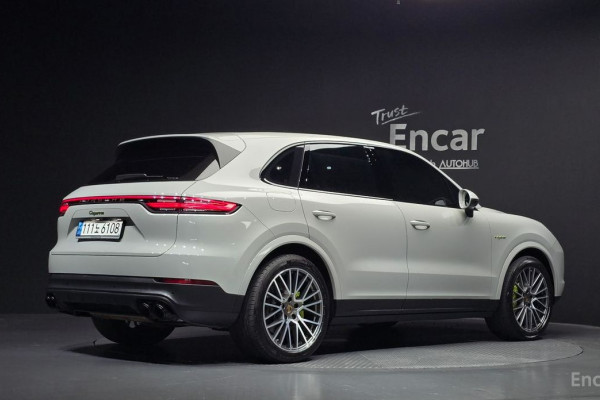 2023 Porsche Cayenne с пробегом 31 860 км