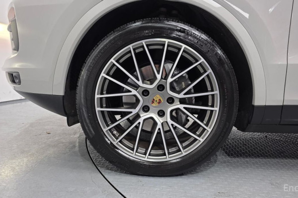 2023 Porsche Cayenne с пробегом 40 915 км