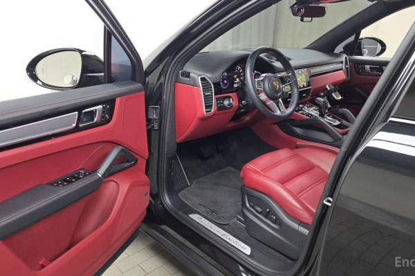 2023 Porsche Cayenne с пробегом 20 857 км