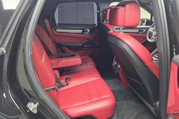 2023 Porsche Cayenne с пробегом 20 857 км