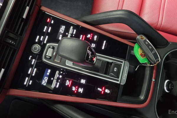 2023 Porsche Cayenne с пробегом 31 860 км
