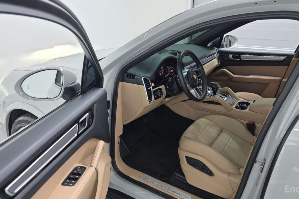 2023 Porsche Cayenne с пробегом 40 915 км