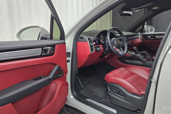 2023 Porsche Cayenne с пробегом 31 860 км