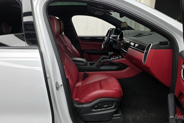 2022 Porsche Cayenne с пробегом 43 237 км