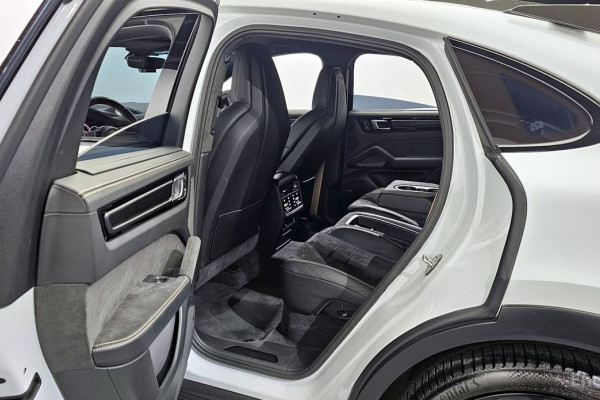 2023 Porsche Cayenne с пробегом 53 025 км