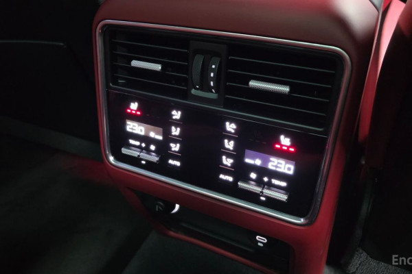 2023 Porsche Cayenne с пробегом 20 857 км