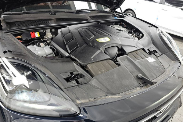 2022 Porsche Cayenne с пробегом 52 372 км