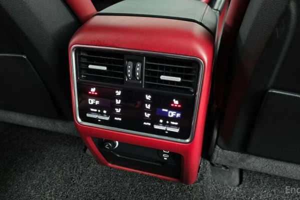 2022 Porsche Cayenne с пробегом 43 237 км