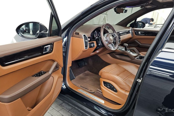2022 Porsche Cayenne с пробегом 52 372 км