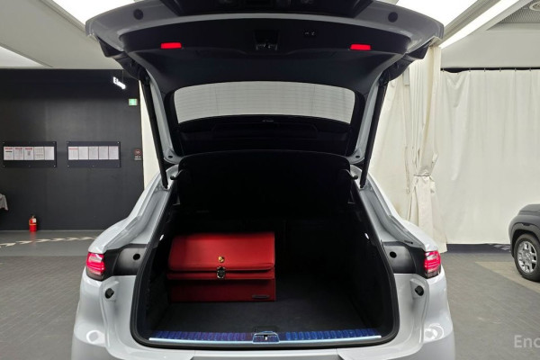 2022 Porsche Cayenne с пробегом 43 237 км