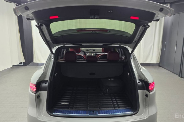 2023 Porsche Cayenne с пробегом 31 860 км