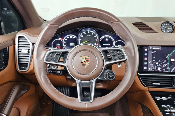 2022 Porsche Cayenne с пробегом 52 372 км