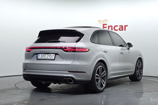 2022 Porsche Cayenne с пробегом 52 124 км