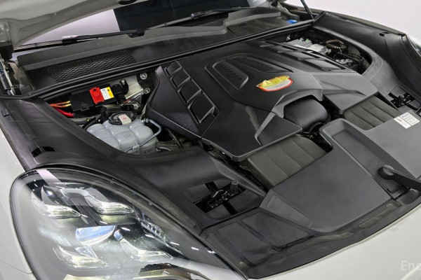 2022 Porsche Cayenne с пробегом 52 124 км