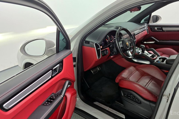 2022 Porsche Cayenne с пробегом 52 124 км