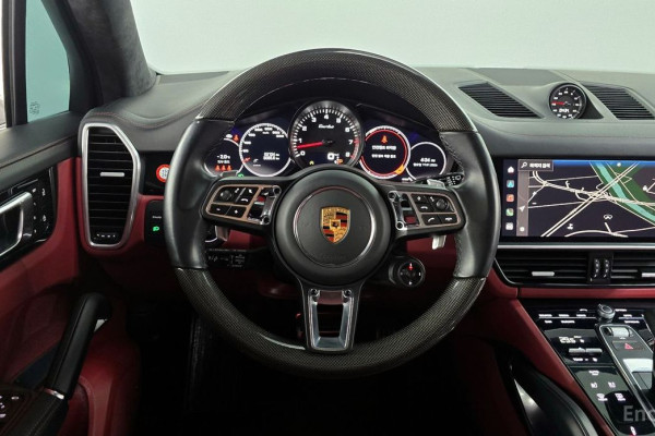 2022 Porsche Cayenne с пробегом 52 124 км