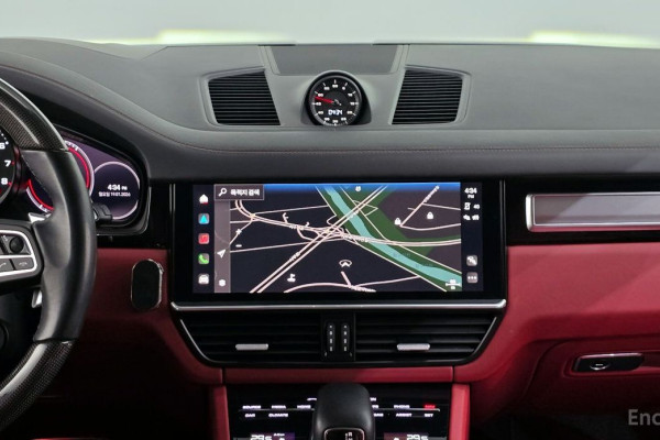 2022 Porsche Cayenne с пробегом 52 124 км