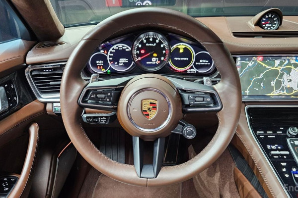 2021 Porsche Panamera с пробегом 39 630 км