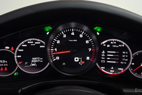 2023 Porsche Panamera с пробегом 46 812 км