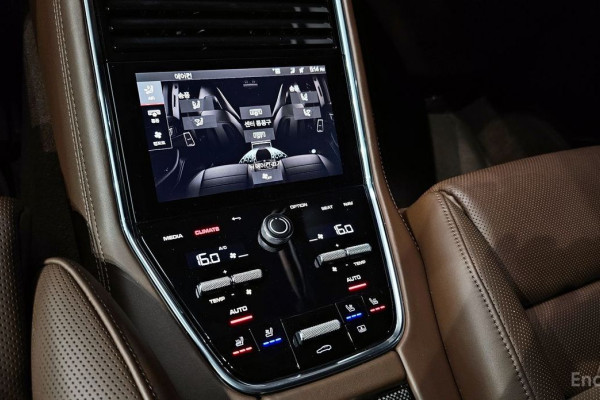 2021 Porsche Panamera с пробегом 39 630 км