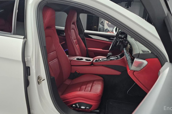 2021 Porsche Panamera с пробегом 38 618 км