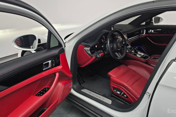 2021 Porsche Panamera с пробегом 38 618 км