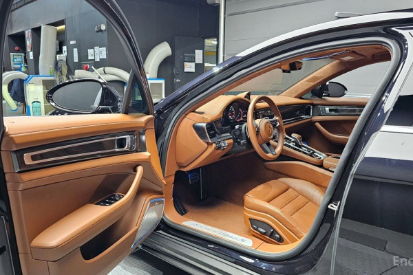 2022 Porsche Panamera с пробегом 34 701 км