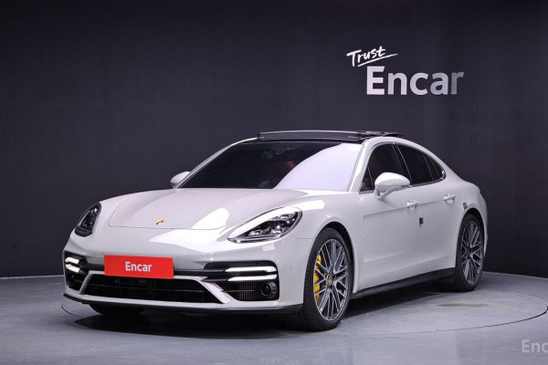 2023 Porsche Panamera с пробегом 17 908 км