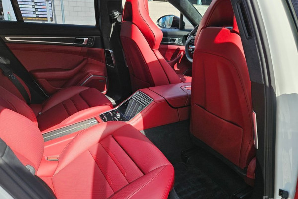 2022 Porsche Panamera с пробегом 33 500 км