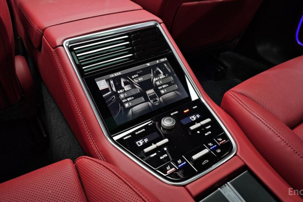 2023 Porsche Panamera с пробегом 25 035 км