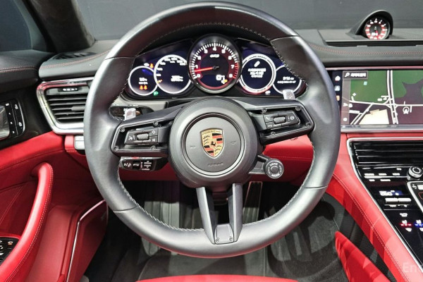 2023 Porsche Panamera с пробегом 13 553 км