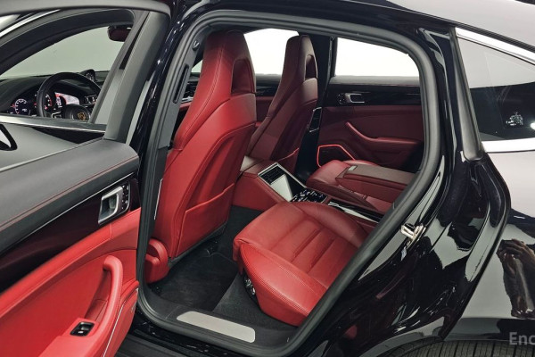 2021 Porsche Panamera с пробегом 32 932 км