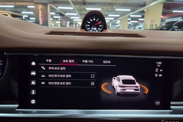 2023 Porsche Panamera с пробегом 12 000 км