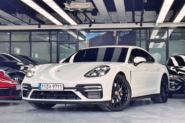 2021 Porsche Panamera с пробегом 41 296 км